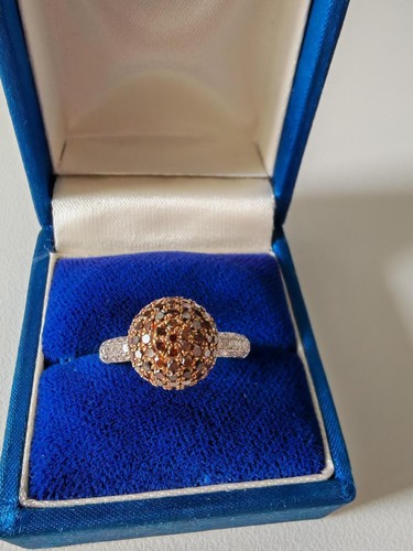 9ct cinnamon and white - cinnamon, diamond