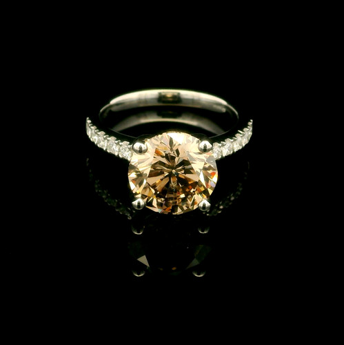 4ct natural champagne diamond - champagne,