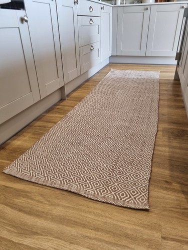 Runner brown diamond pattern - brown,