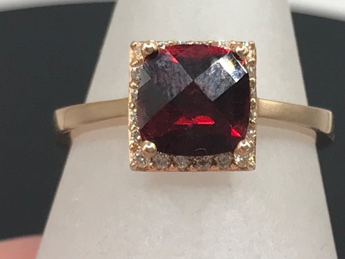 18ct gold garnet and diamond