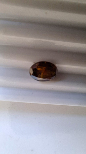 Brown oval cut - brown,
