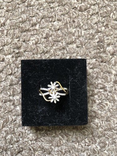 9ct yellow gold - yellow, diamond
